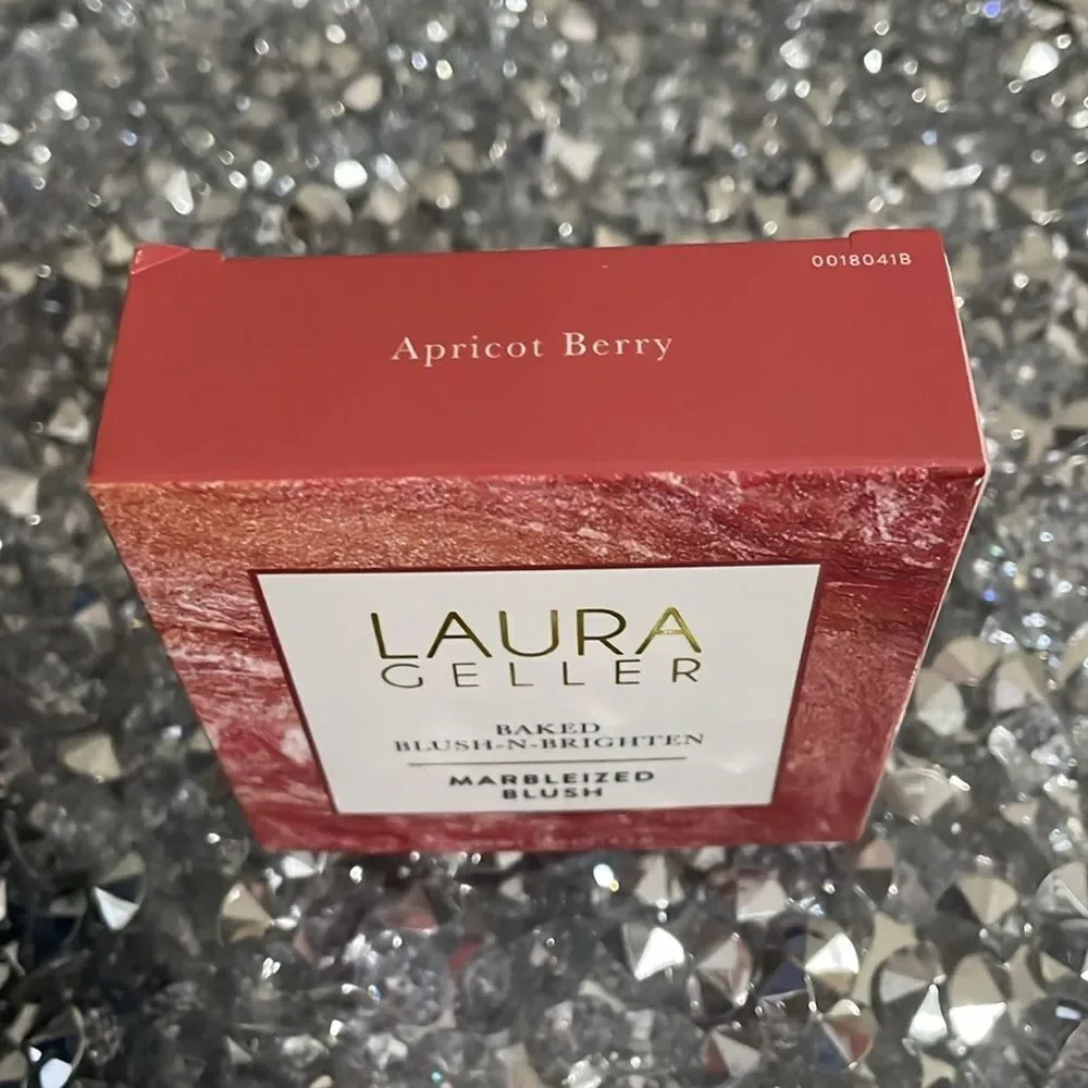 Laura Geller baked blush n bright marbleized blush in apricot berry color makeup - Picture 6 of 8